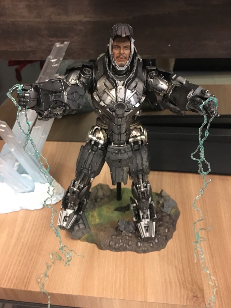 hot toys whiplash 2.0