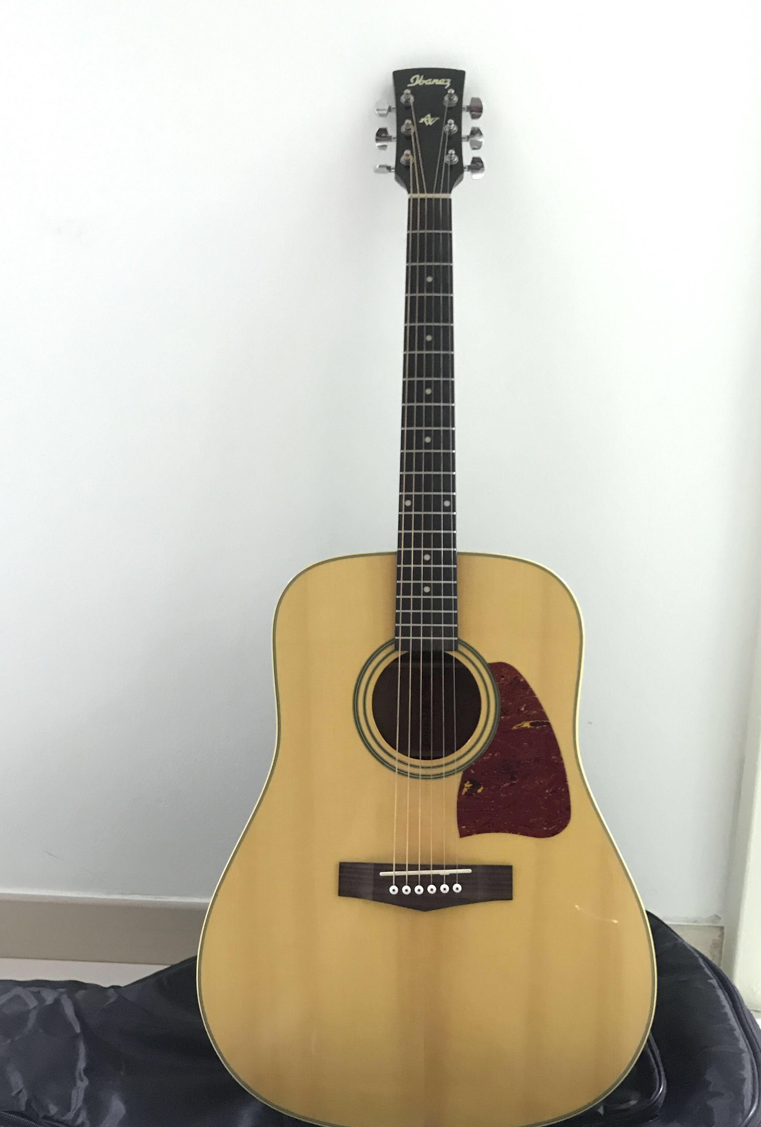 Ibanez top artwood aw10
