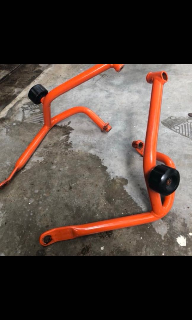 Ktm duke 200 powerparts crash bar, Motorcycles, Motorcycle Accessories