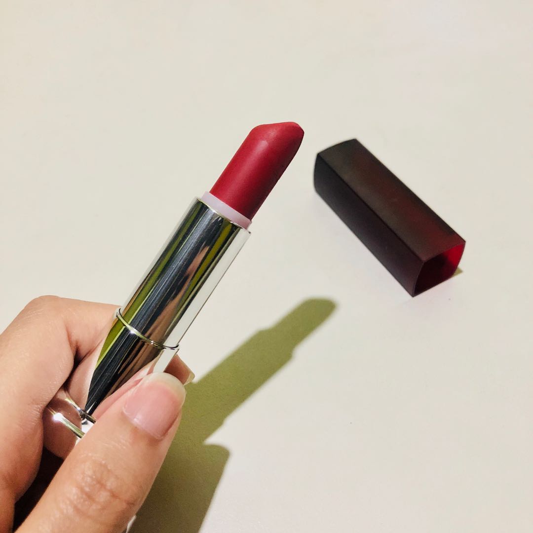 Maybelline Powder Matte Lipstick In Cherry Chic Beauty Personal Care Face Makeup On Carousell