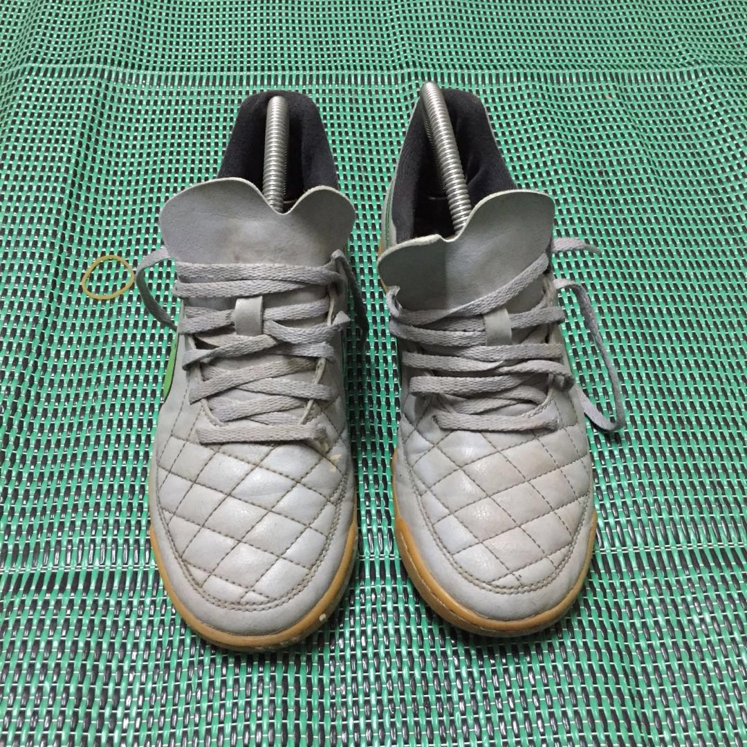 Nike Tiempo Futsal Shoe Kasut Futsal Men s Fashion Footwear