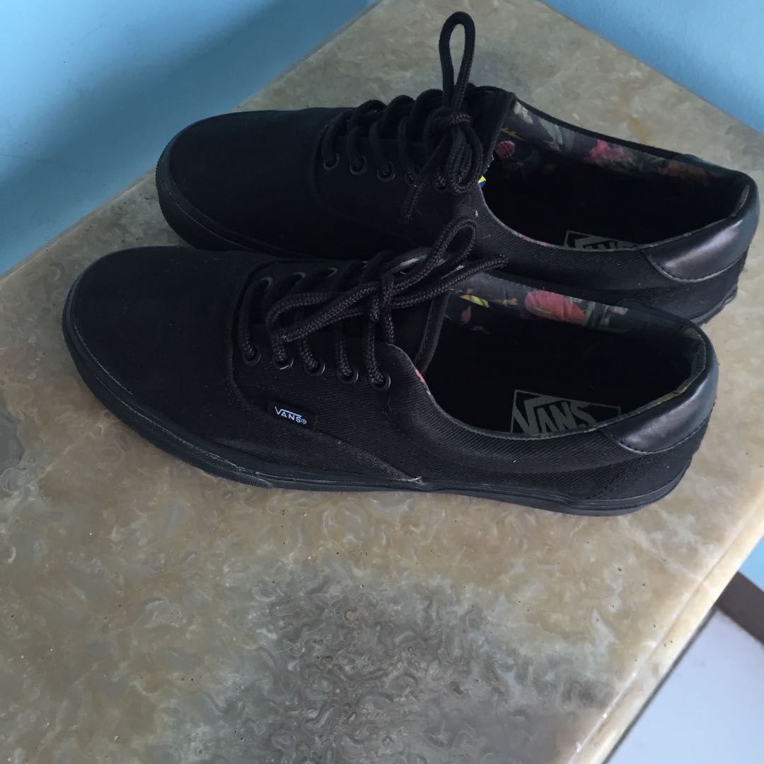 Black bloom era 59 vans top