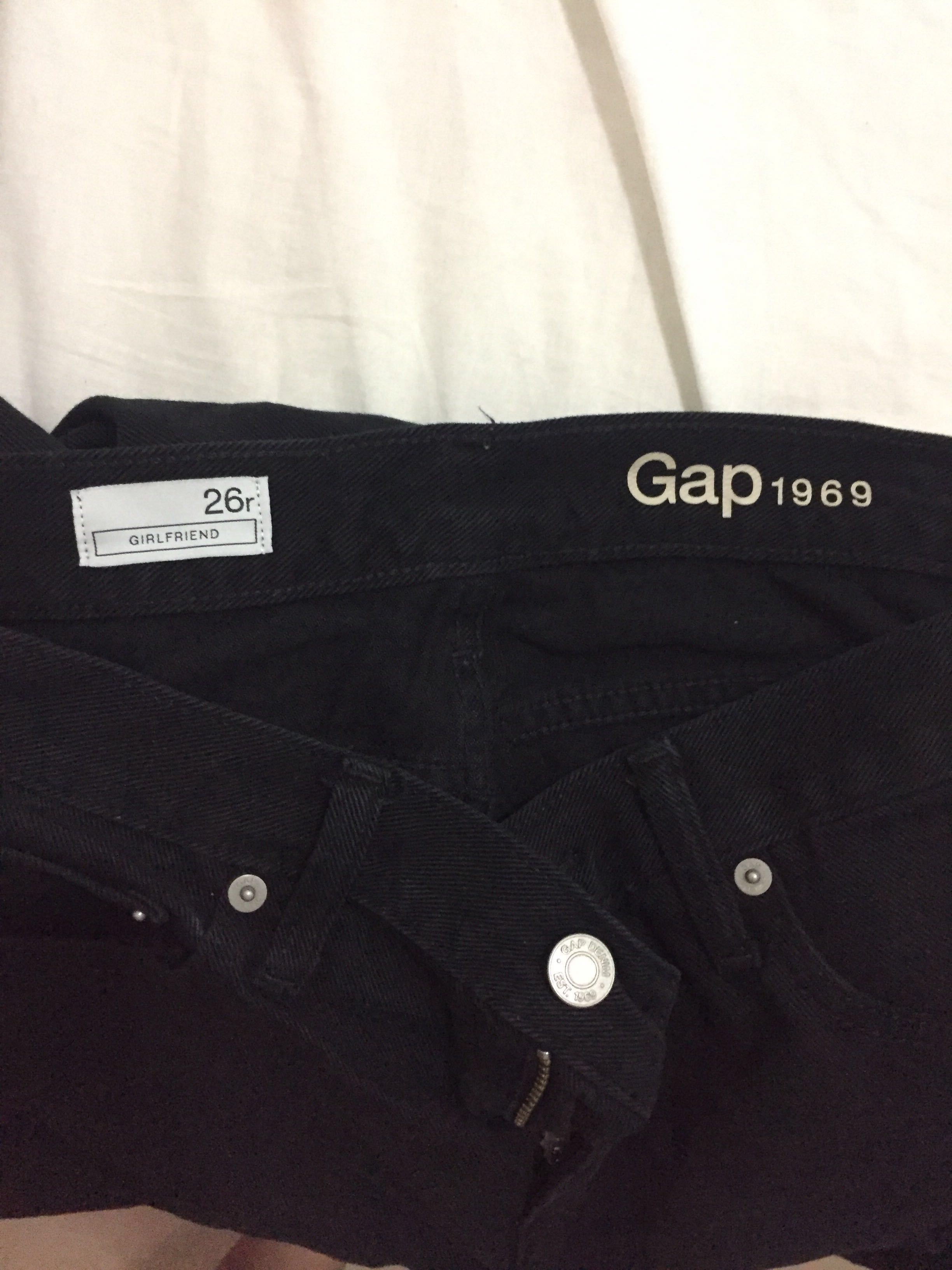 gap black ripped jeans