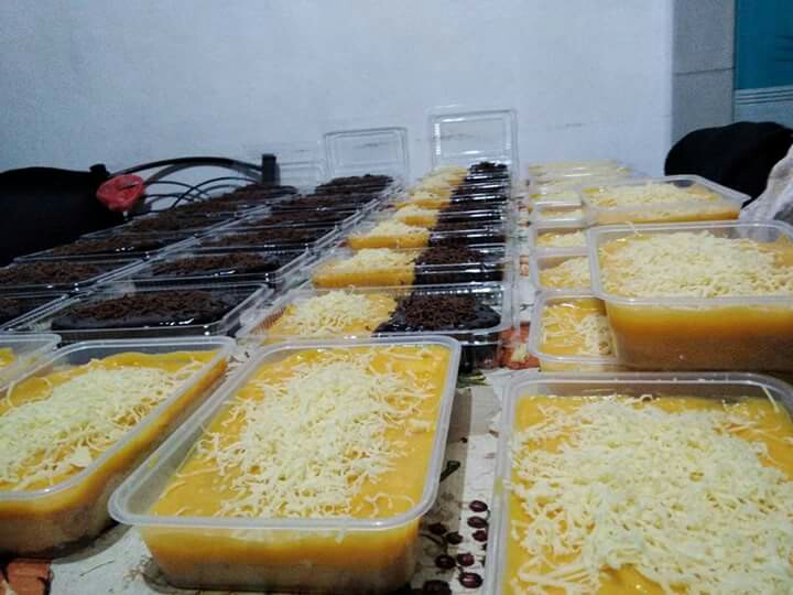 Yema Cakes Chocolate Cake Etc Food Drinks On Carousell In a nonstick pan, combine condensed milk and egg yolks. yema cakes chocolate cake etc