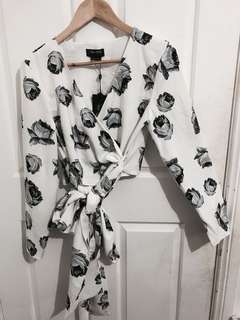 Wrapped crop rose top