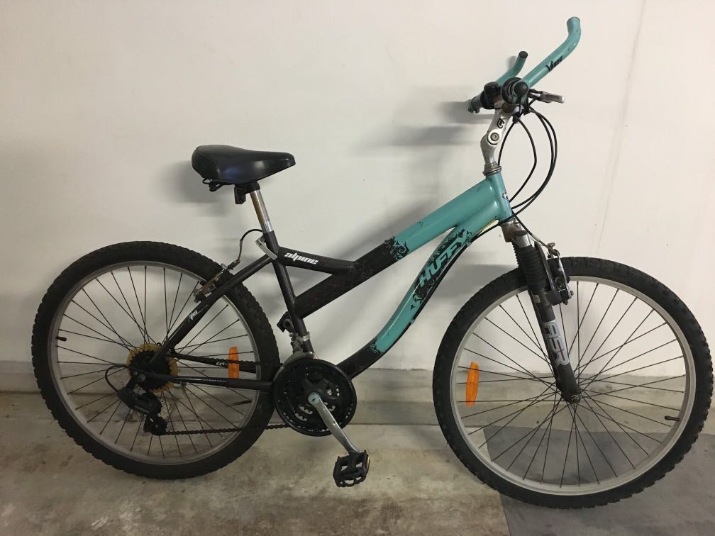 28 inch Huffy Road Bicycle with Gears Sports Equipment Bicycles