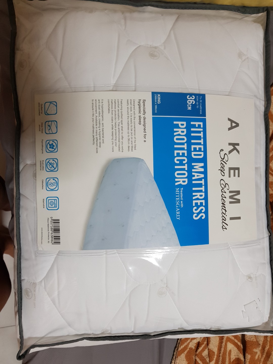 Akemi King Size Fitted Mattress Protector Furniture Beds
