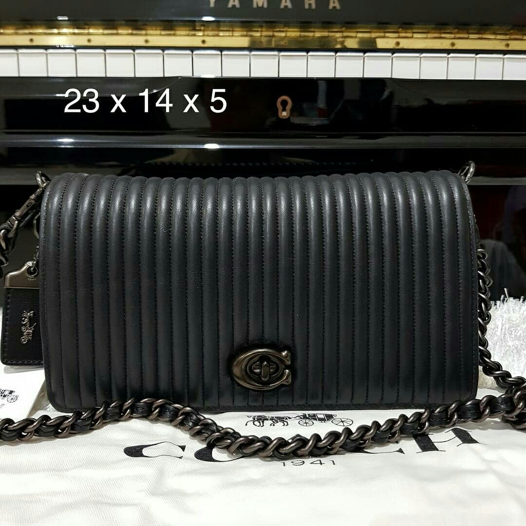 Coach dinky quilted on sale black