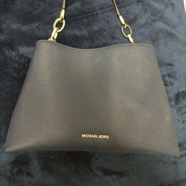 michael kors hand wallet