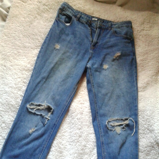 stradivarius ripped mom jeans