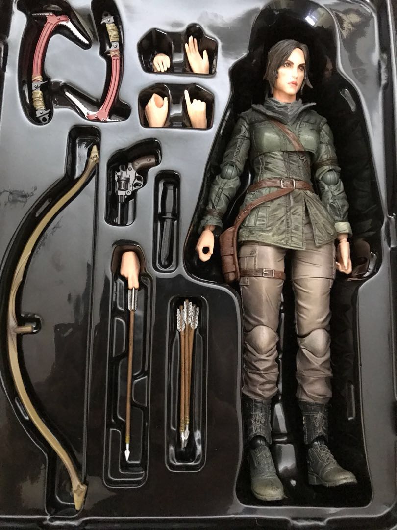Rise of the tomb raider play arts kai discount