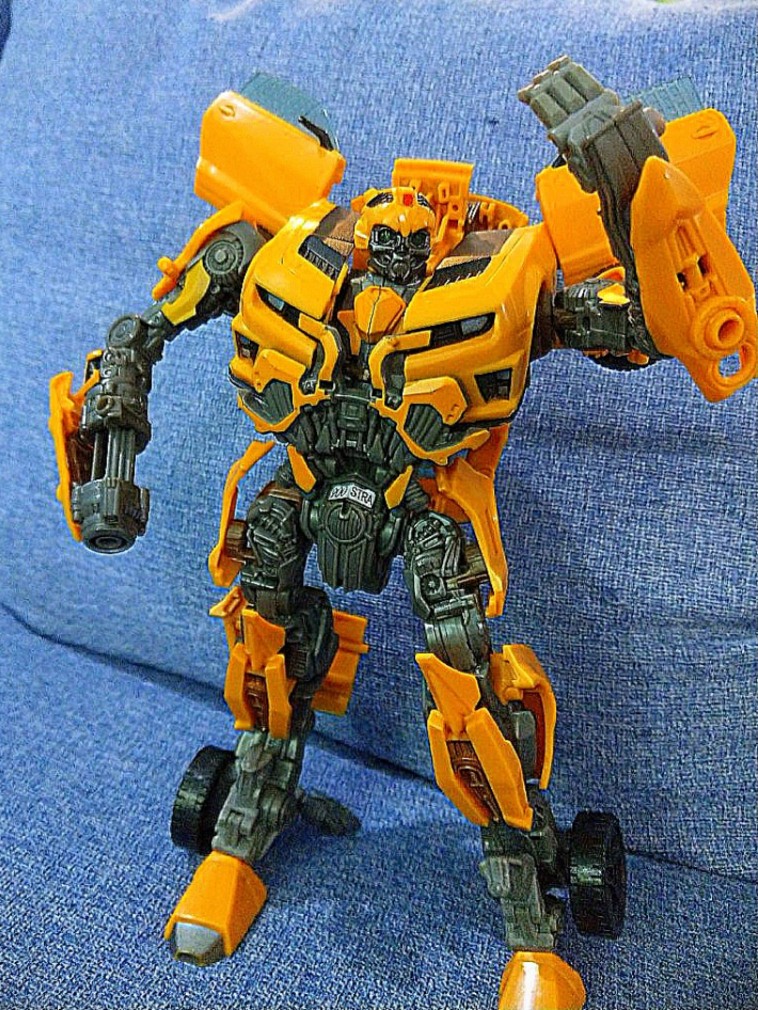 transformers dotm bumblebee toy