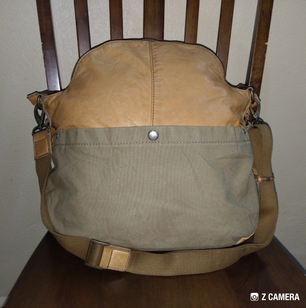 Cross Body Bag Comodo Plus T Men S Fashion Bags Wallets On Carousell