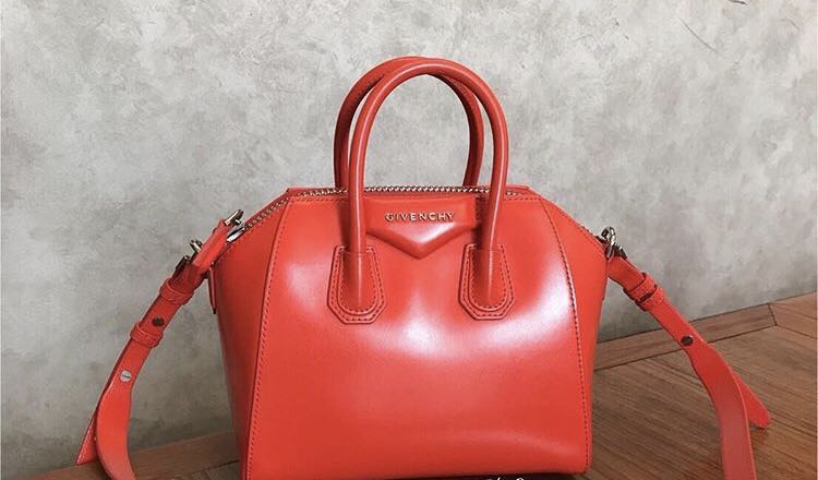 Red givenchy hotsell antigona mini