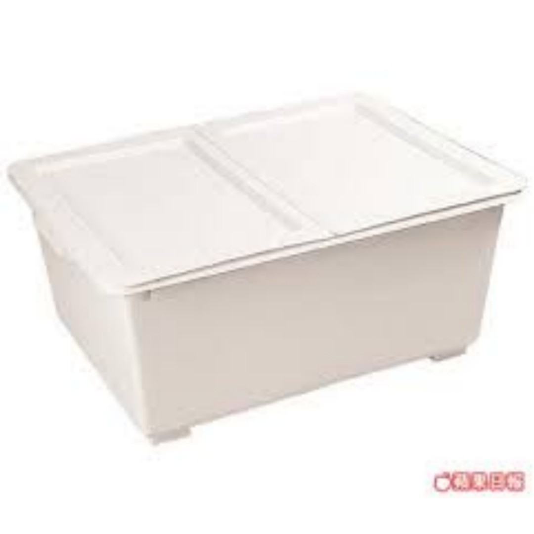 large white storage boxes with lids