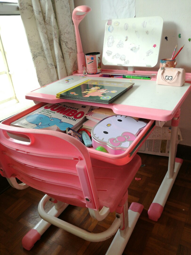 study table for 3 year old