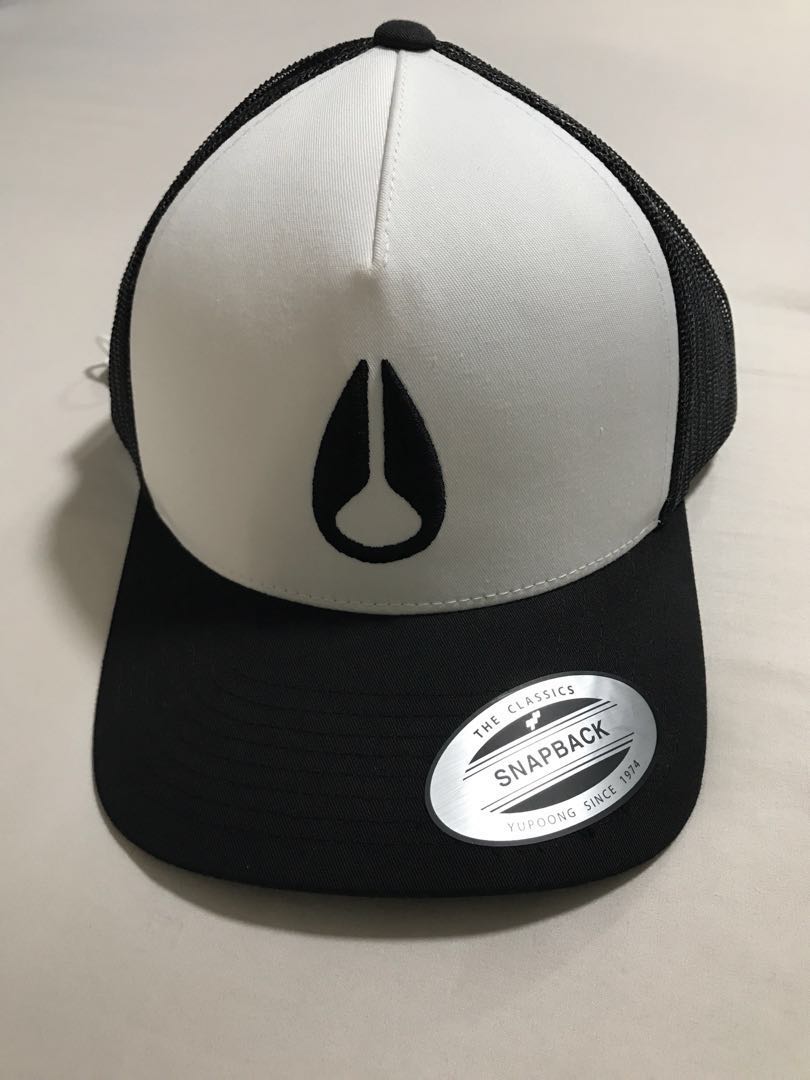 nixon iconed trucker hat