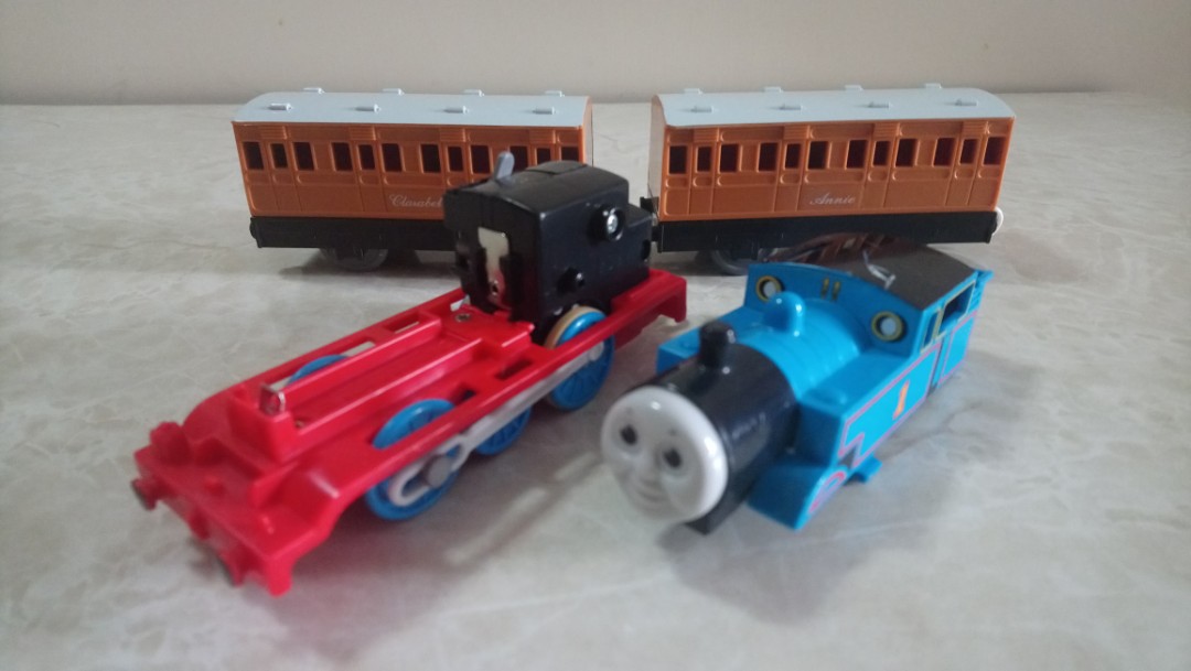 tomy thomas annie and clarabel