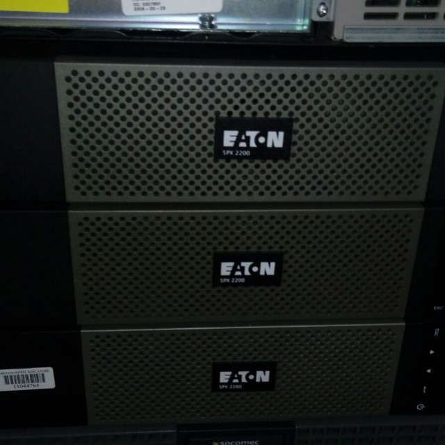 UPS SUA3000Rmi 2u (Refurb)-NEW battery, Computers & Tech, Parts ...