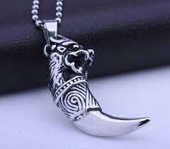 Kalung taring