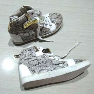 Sepatu keren!!!