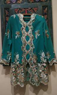 Kebaya modern tosca