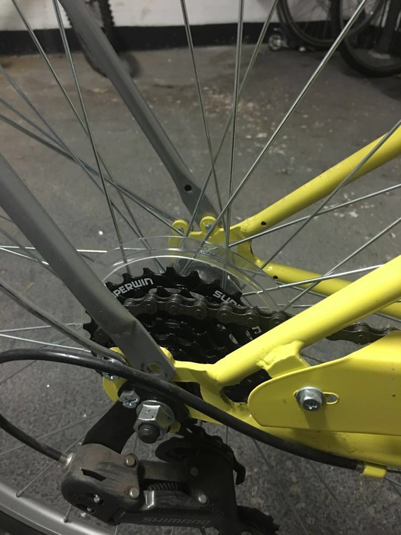 CCM Toulouse 700C Hybrid Bike BELL INCLUDED Sports Bicycles on