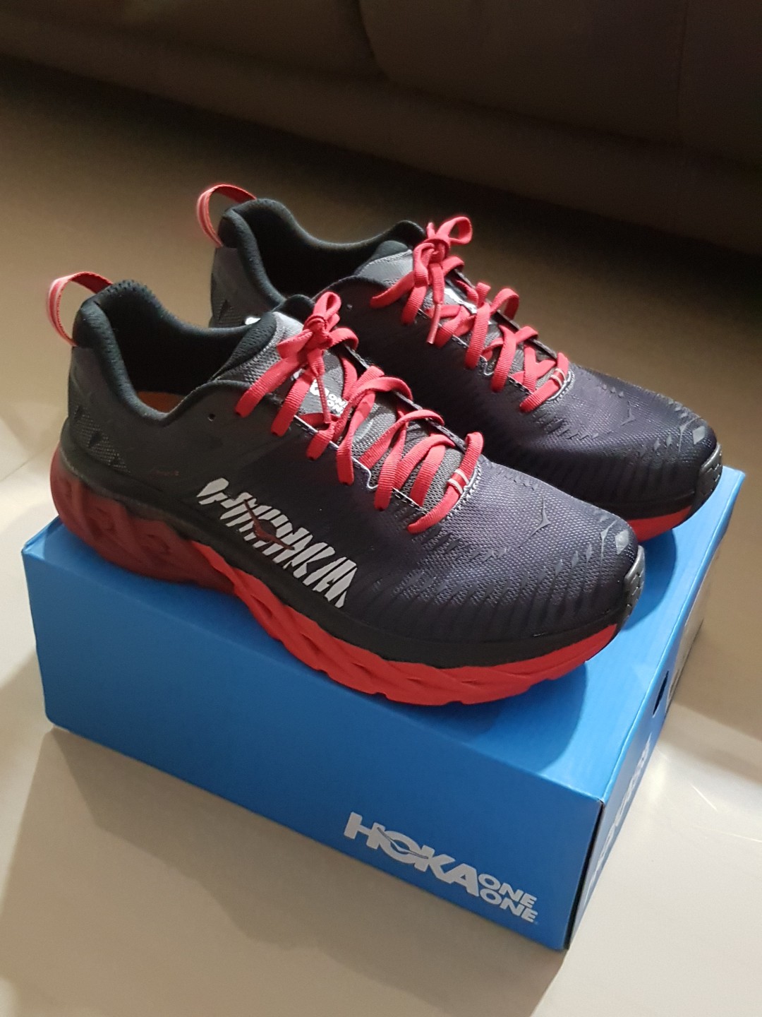 hoka one one men's arahi 2