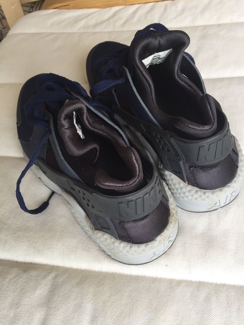 mens navy blue nikes