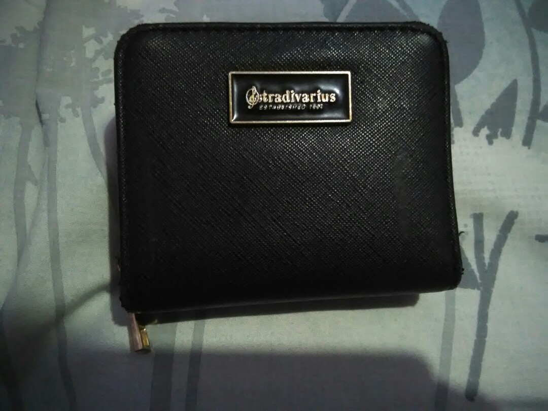 Preloved Dompet Stradivarius Fesyen Wanita Tas Dompet Di Carousell