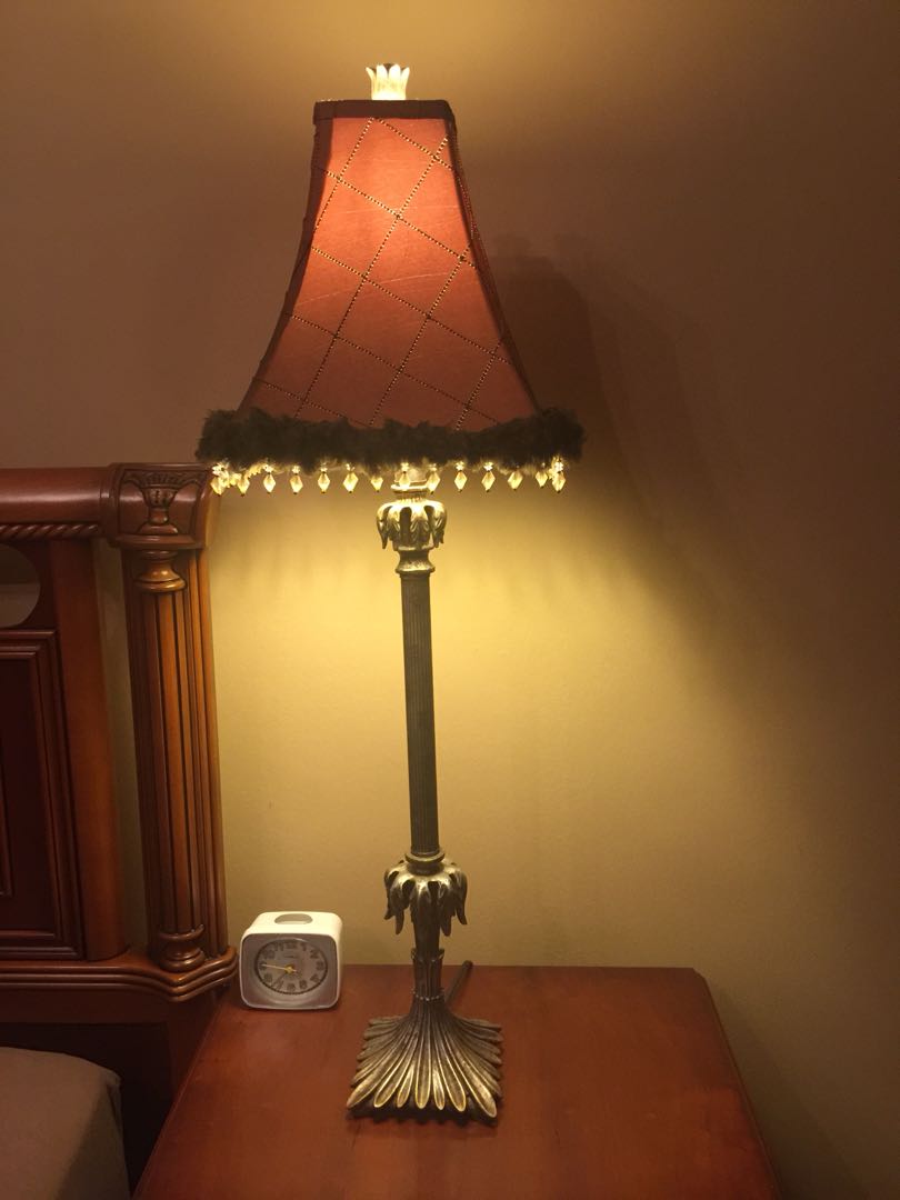 Table lamp (Category: Lighting) located in Singapore. Submitted by pamko (Listing ID 171237457, Image 2). Description: .