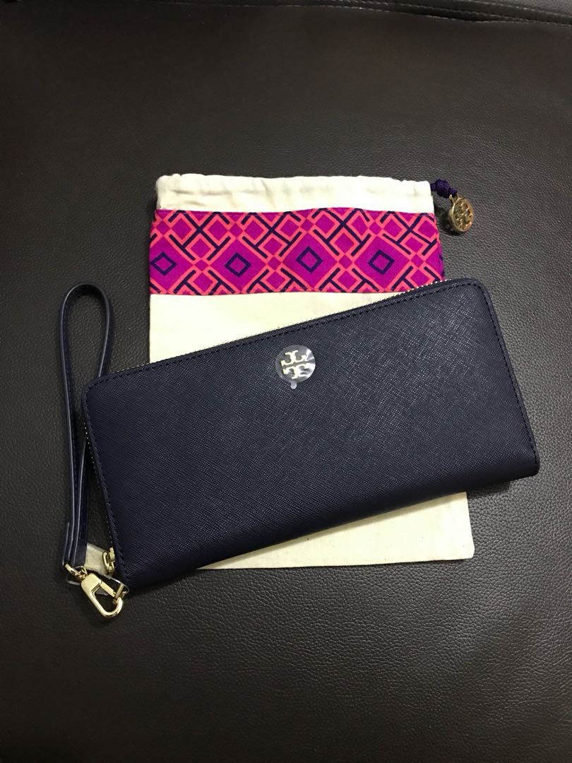 Tory Burch Perry Zip Continental Wallet, Women's Fashion, Bags & Wallets,  Purses & Pouches on Carousell