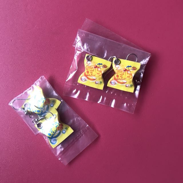 Anting Earring Chiki Balls Makanan Jajanan Miniatur Kecil Lucu Imut Aesthetic Fesyen Wanita Perhiasan Di Carousell