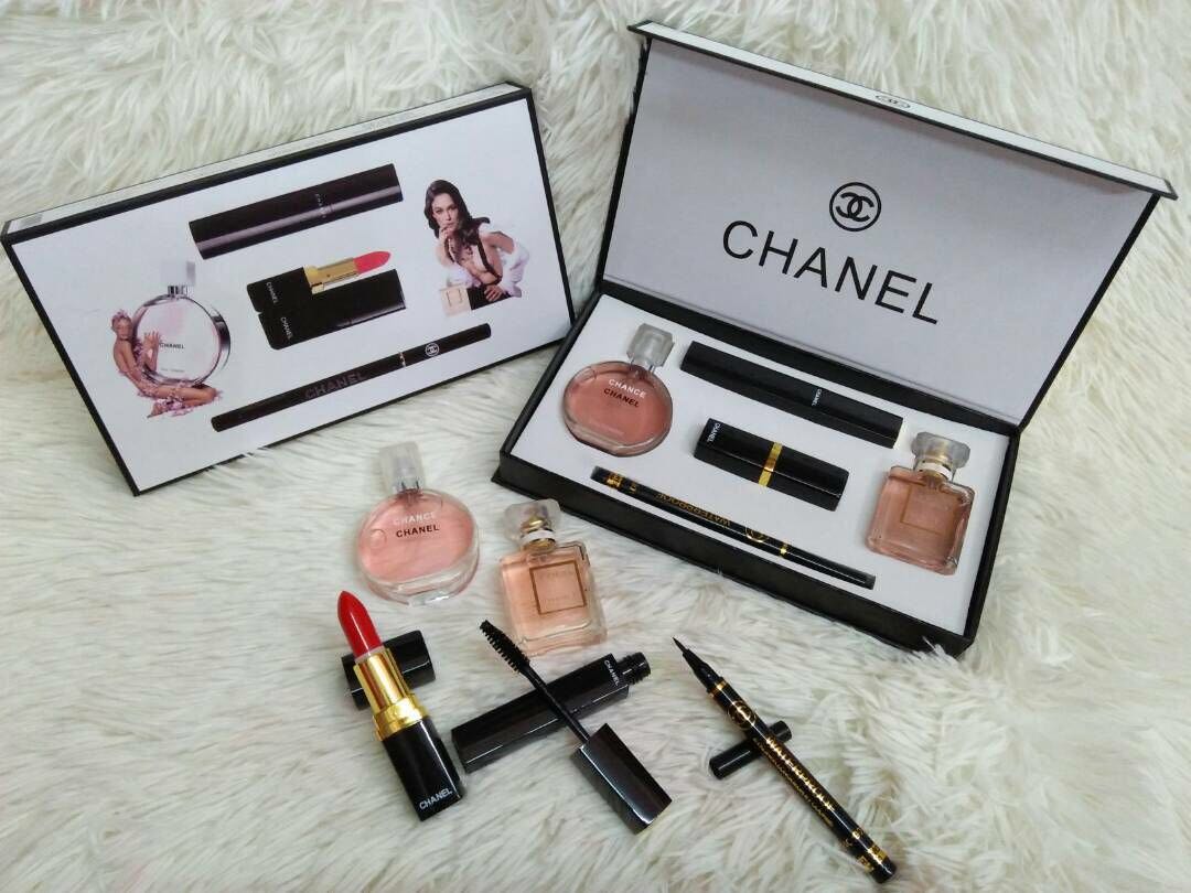 Chanel Makeup Set