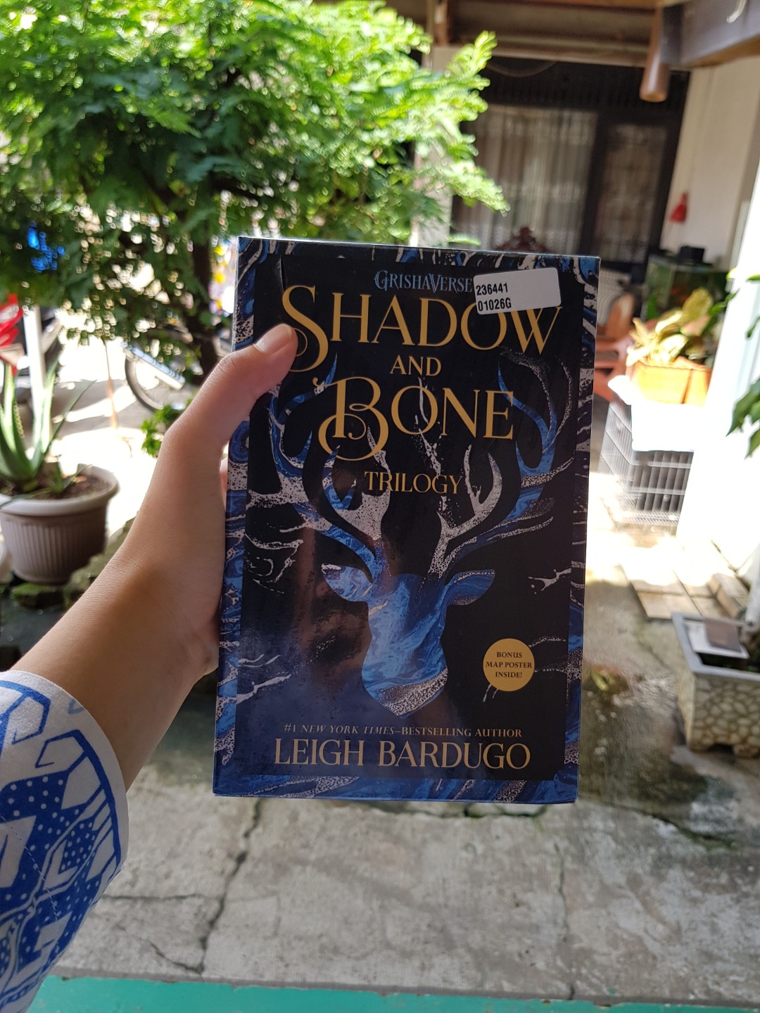 Free Ongkir The Grisha Trilogy Shadow Bone Buku Alat Tulis Buku Di Carousell