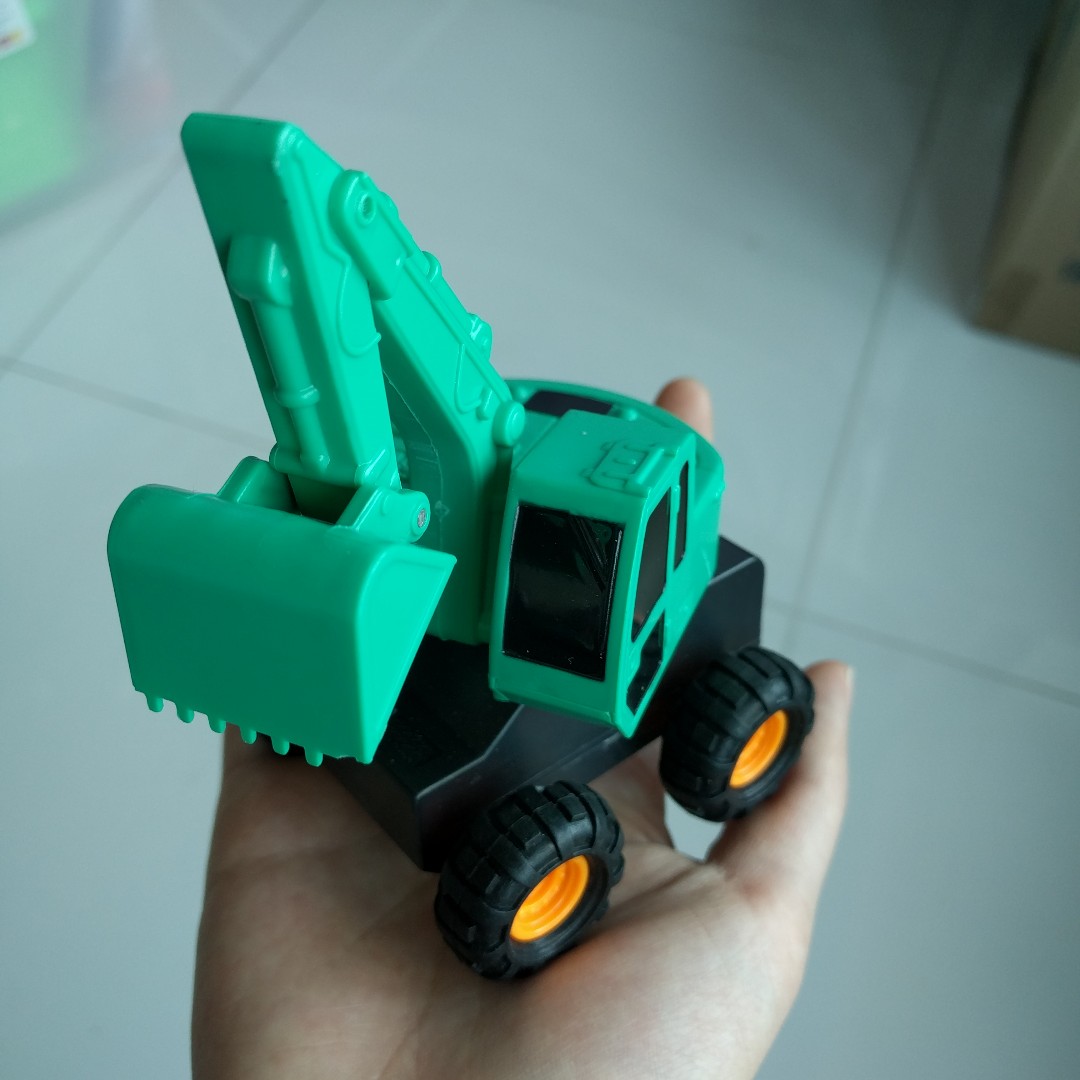 toy green truck