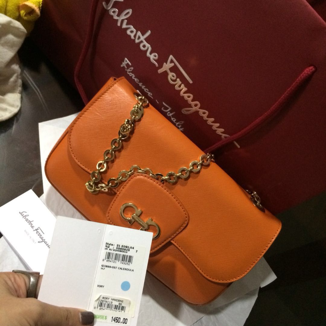Salvatore ferragamo chain bag discount