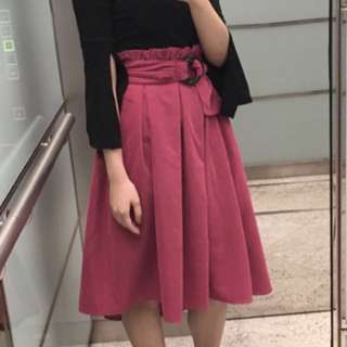 One way pink velvet skirt with belt