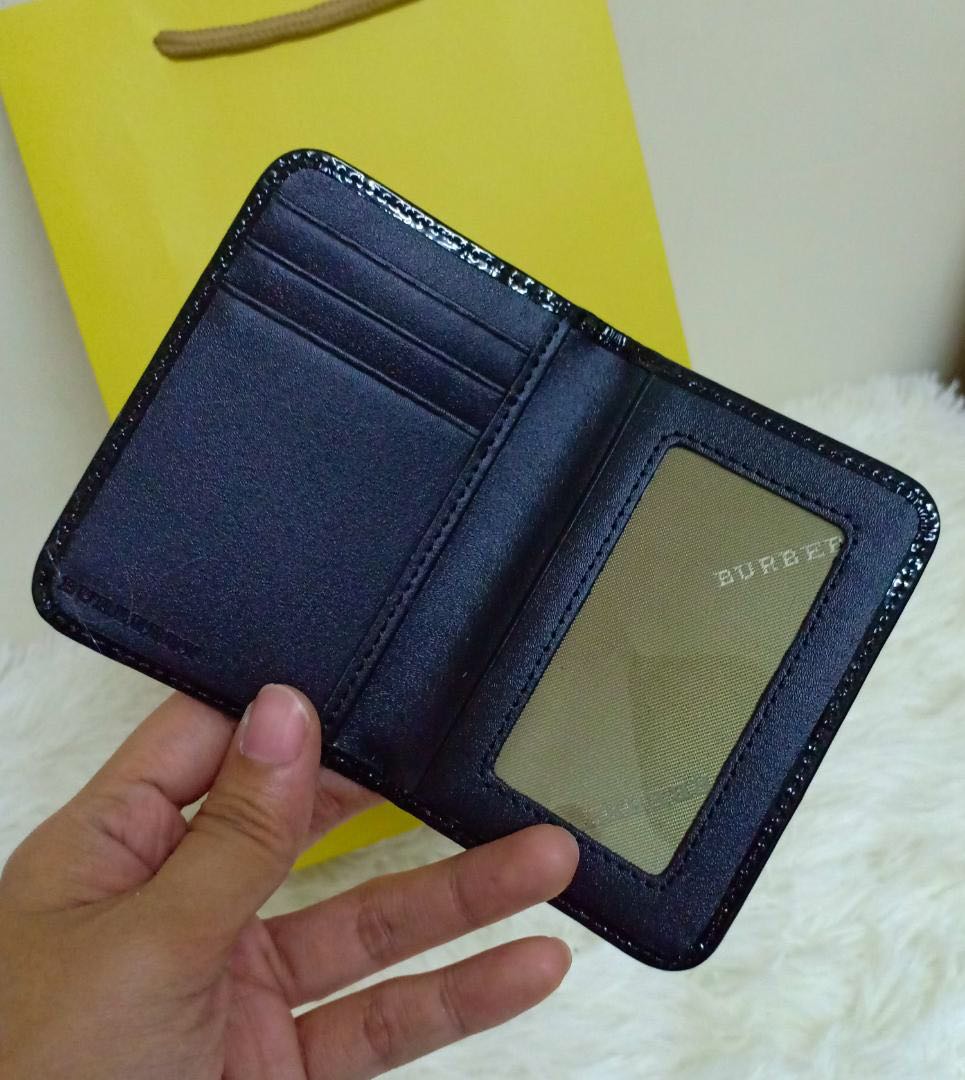 Burberry purse made in store china
