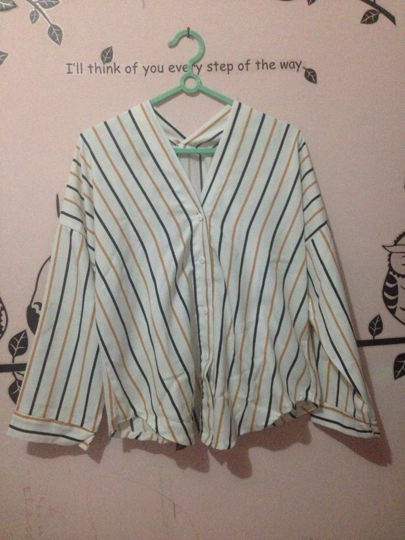 Baju Kekinian, Fesyen Wanita, Pakaian Wanita di Carousell