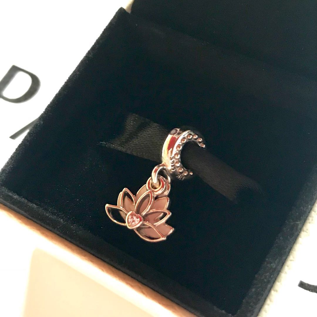 Serene lotus on sale flower pandora