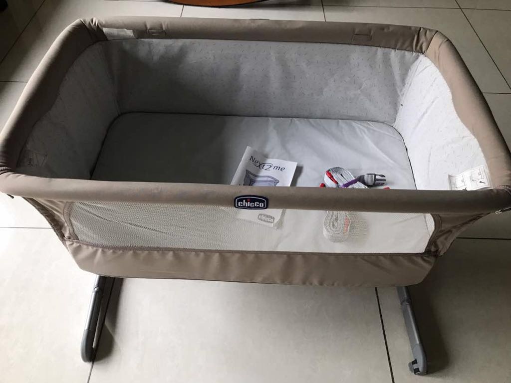 Dove grey chicco clearance next to me