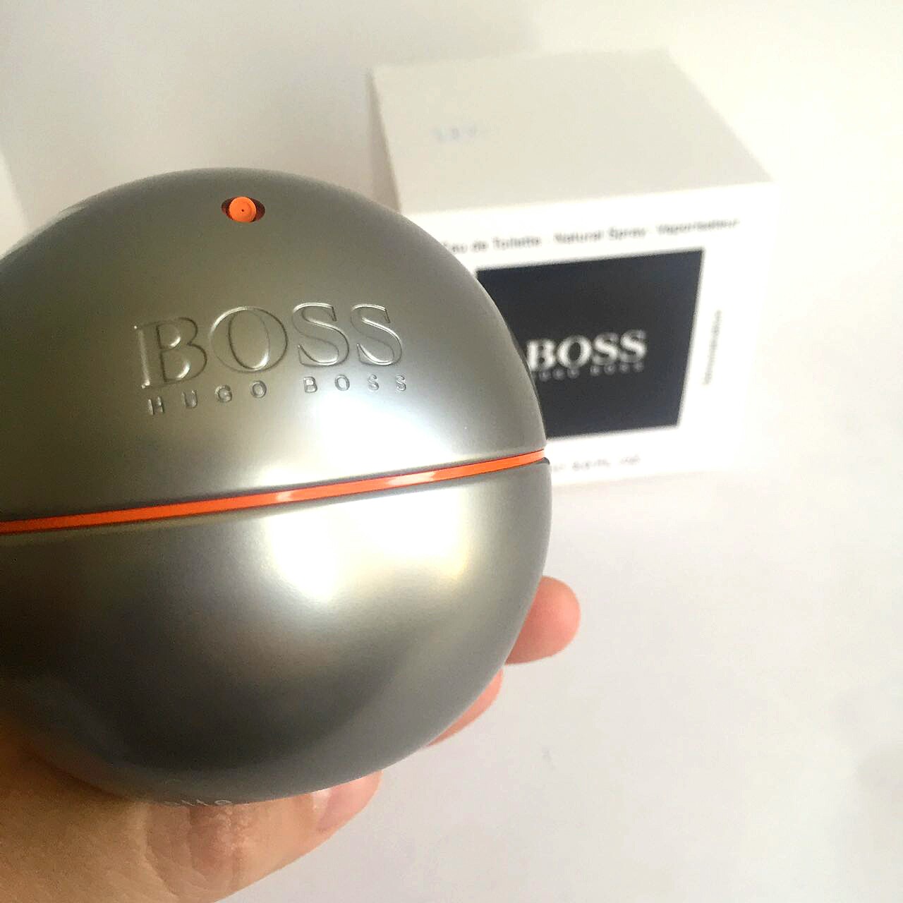 boss in motion edt