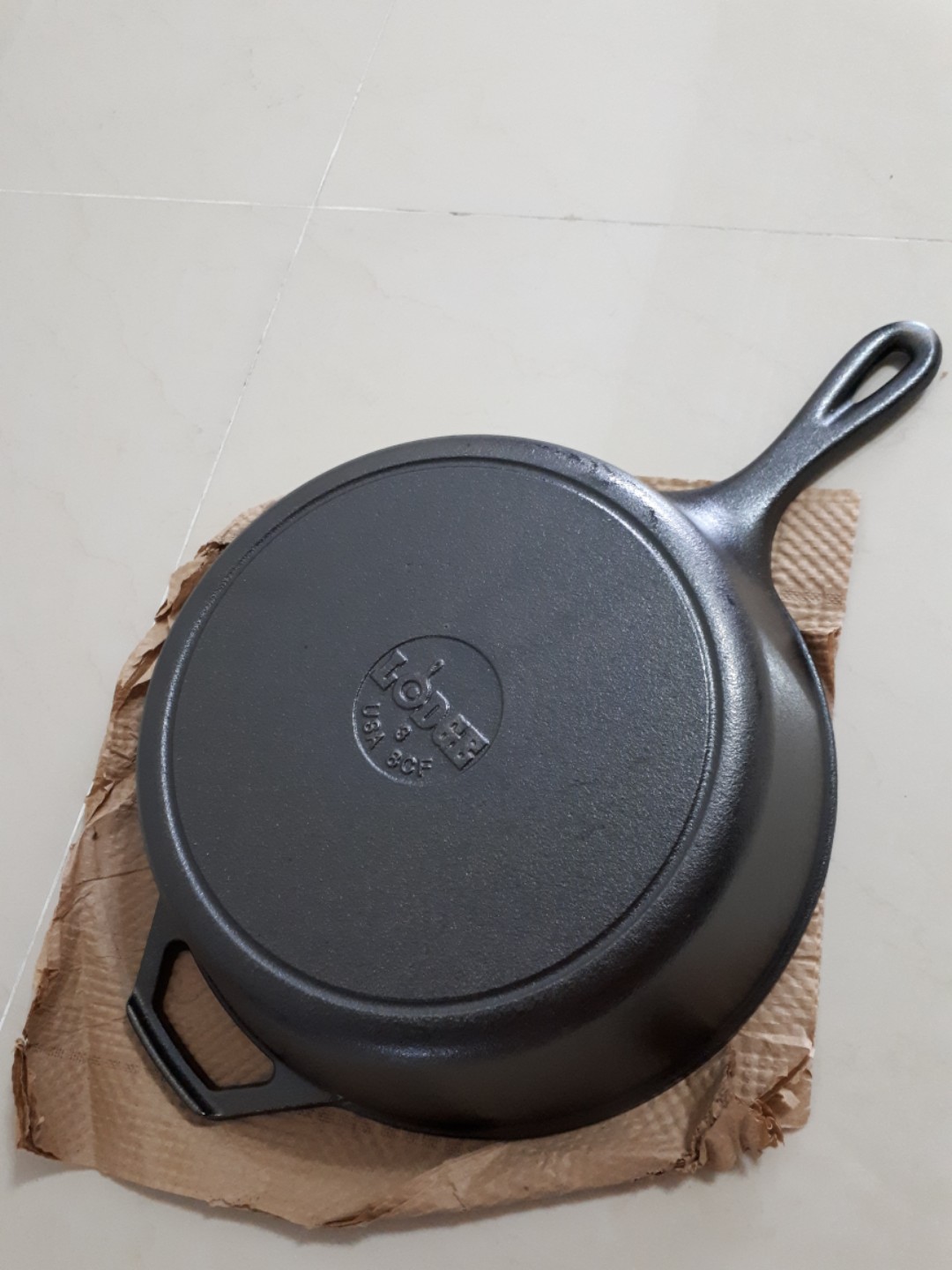 LODGE Cast Iron Deep Skillet With Lid 10.25 inch 8 CF Chicken Fryer