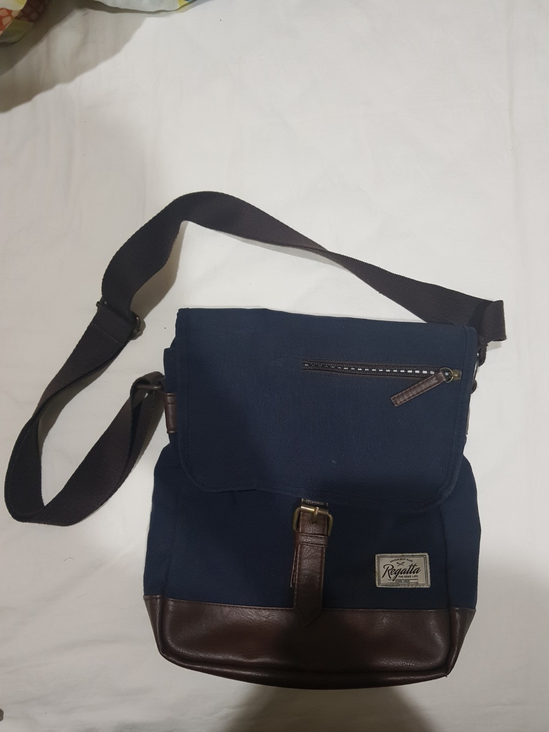 regatta sling bag