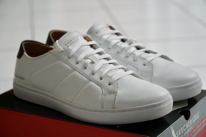 Sepatu Sneakers Putih Skecher Street Los Angeles Fesyen Pria Sepatu Sneakers Di Carousell