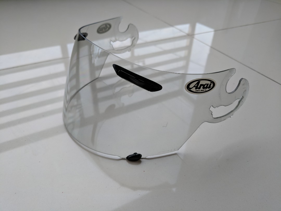 Visor Arai SAL Light Smoke, Motor di 