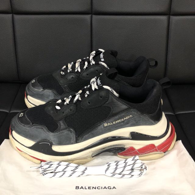 balenciaga triple s bred