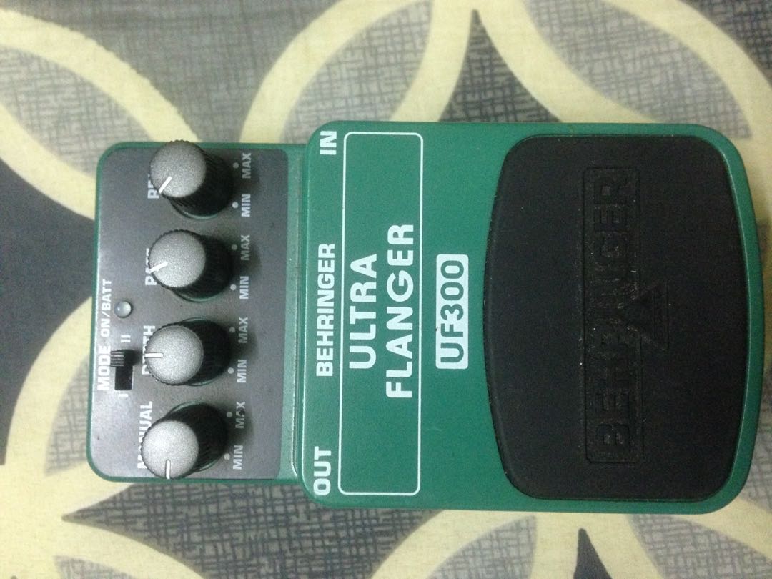 Behringer Ultra Flanger UF300