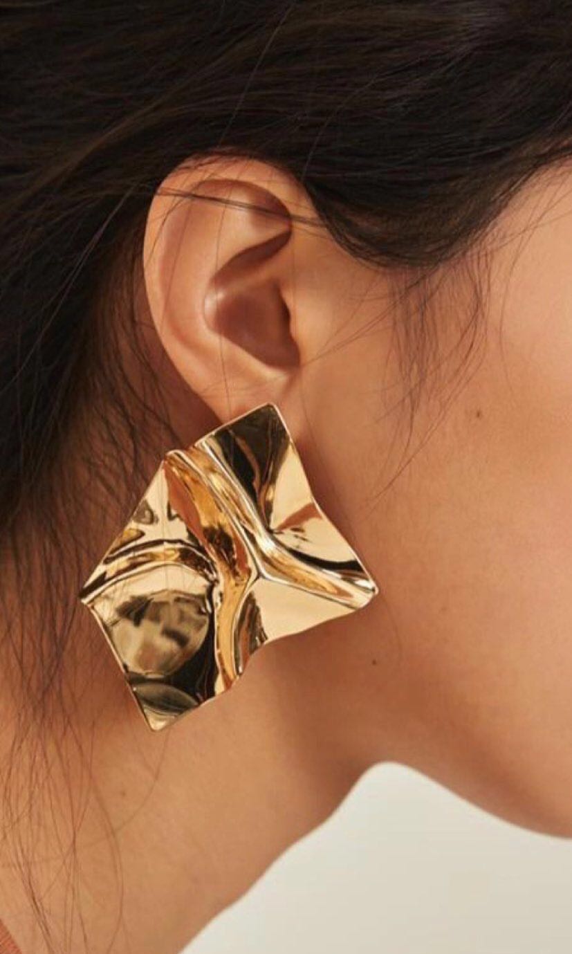 Geometric design earring